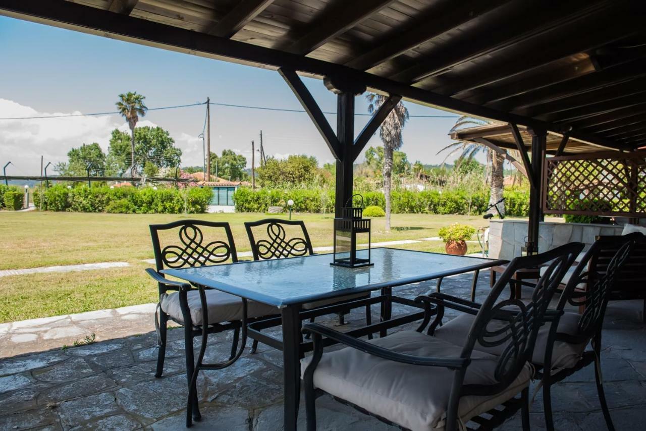 White Blossom Villa #Fourka Skála Foúrkas Екстериор снимка