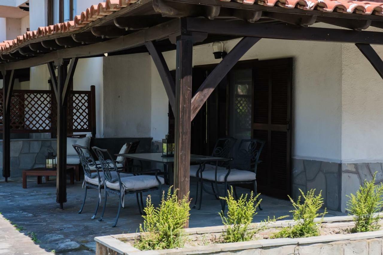 White Blossom Villa #Fourka Skála Foúrkas Екстериор снимка