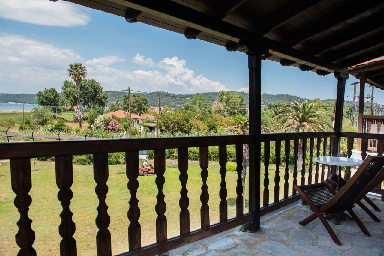 White Blossom Villa #Fourka Skála Foúrkas Екстериор снимка