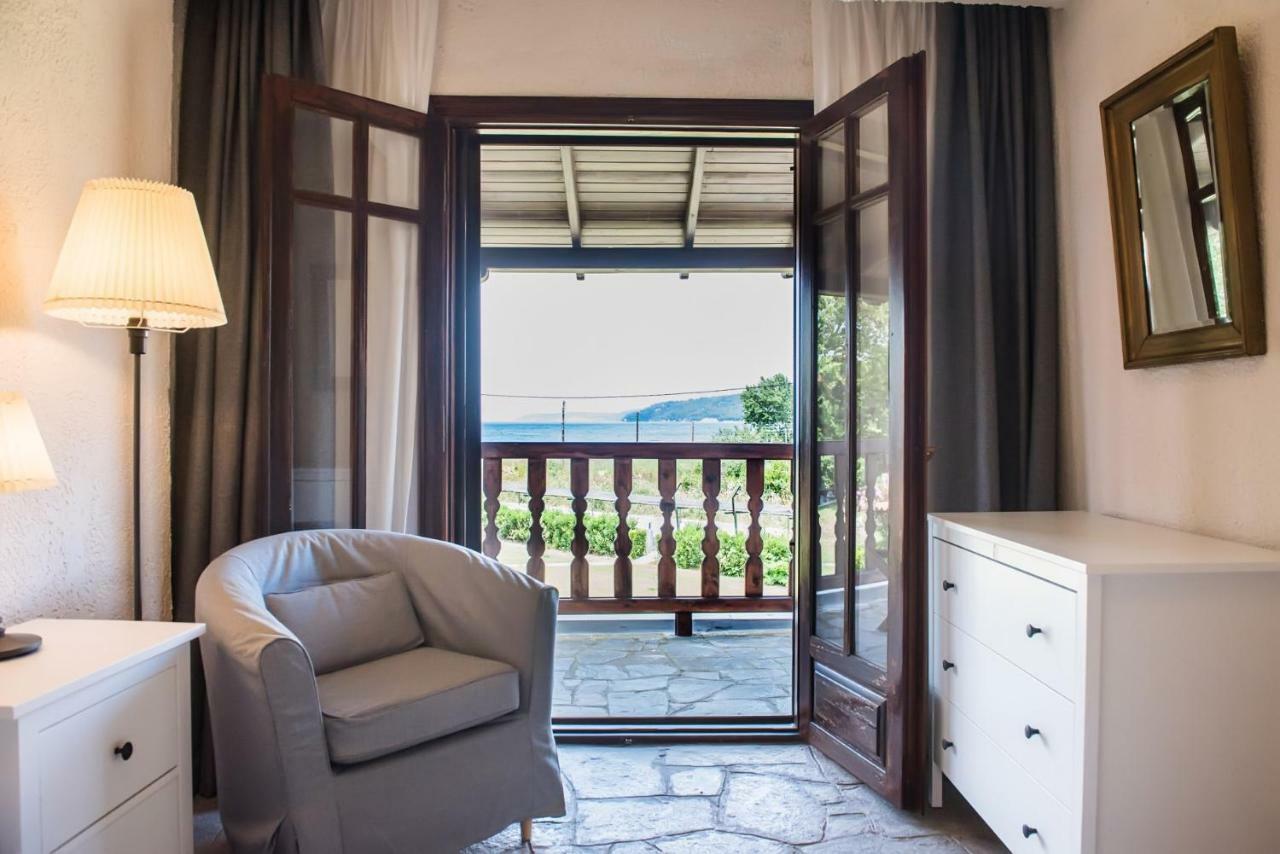 White Blossom Villa #Fourka Skála Foúrkas Екстериор снимка