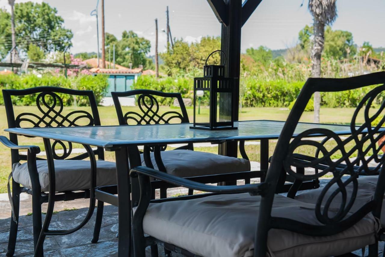 White Blossom Villa #Fourka Skála Foúrkas Екстериор снимка