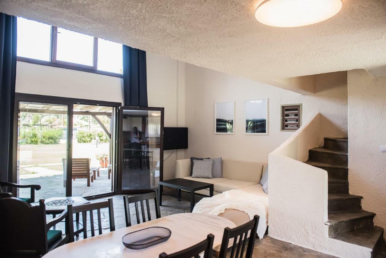White Blossom Villa #Fourka Skála Foúrkas Екстериор снимка