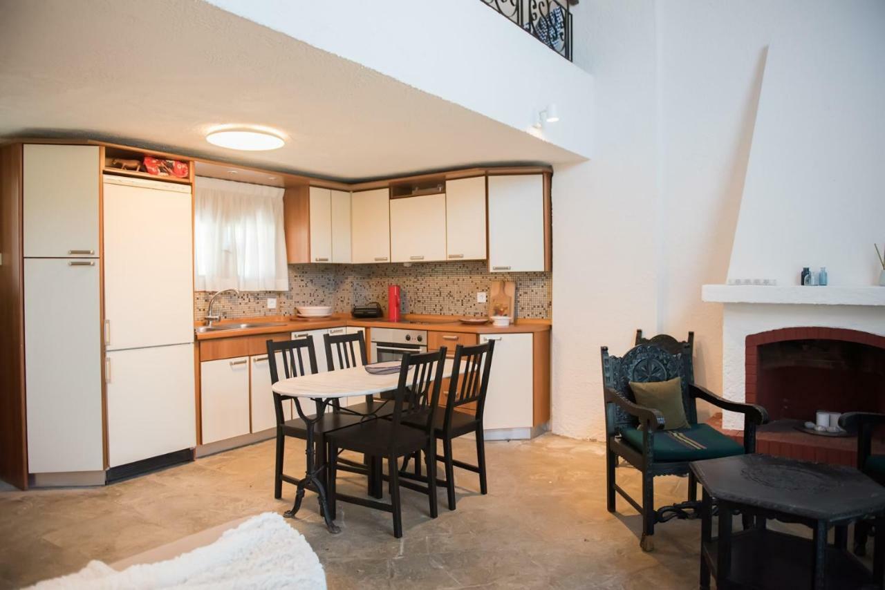 White Blossom Villa #Fourka Skála Foúrkas Екстериор снимка